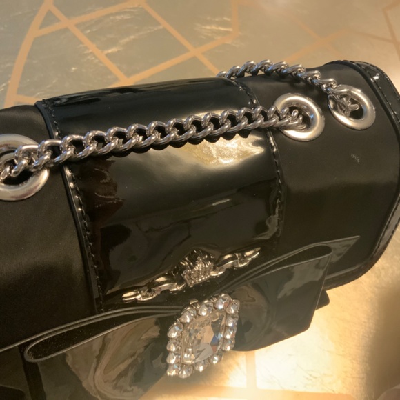 Brighton Purse “My Flat In London” 9”x6”x4.25” Adjustable Chain Strap - Picture 11 of 14